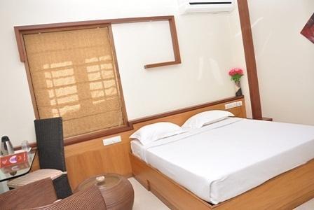 Karumattampatti Hotel Rithanns Karumathampatti חדר תמונה